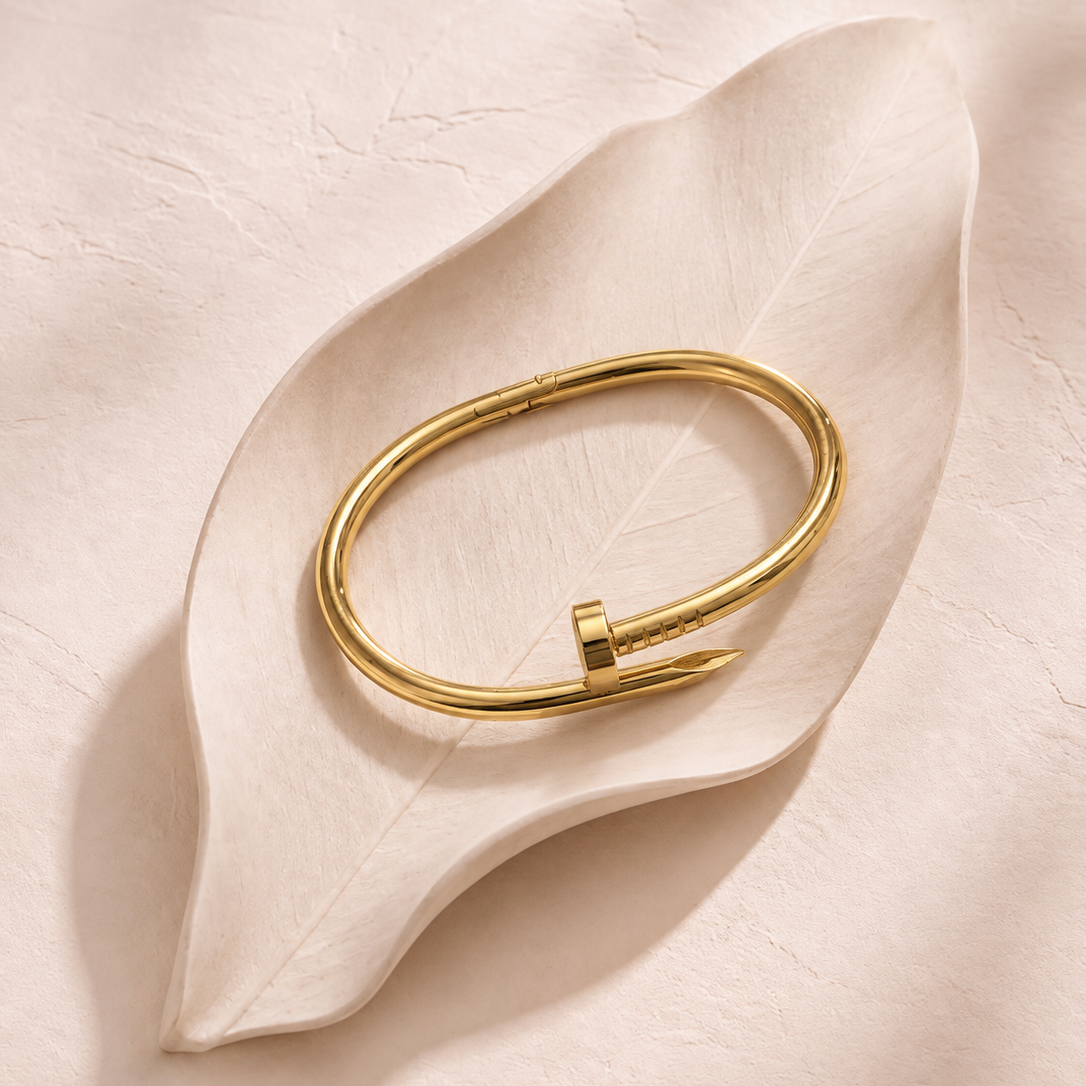 NAIL CUFF