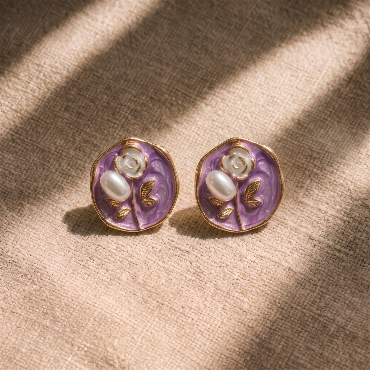 FLORAL STUDS ROUND