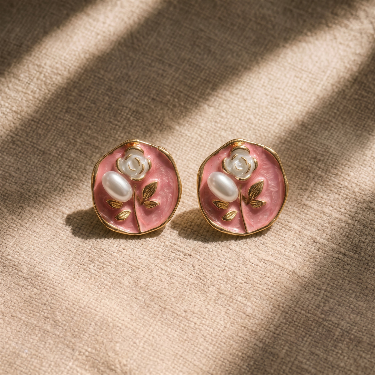 FLORAL STUDS ROUND
