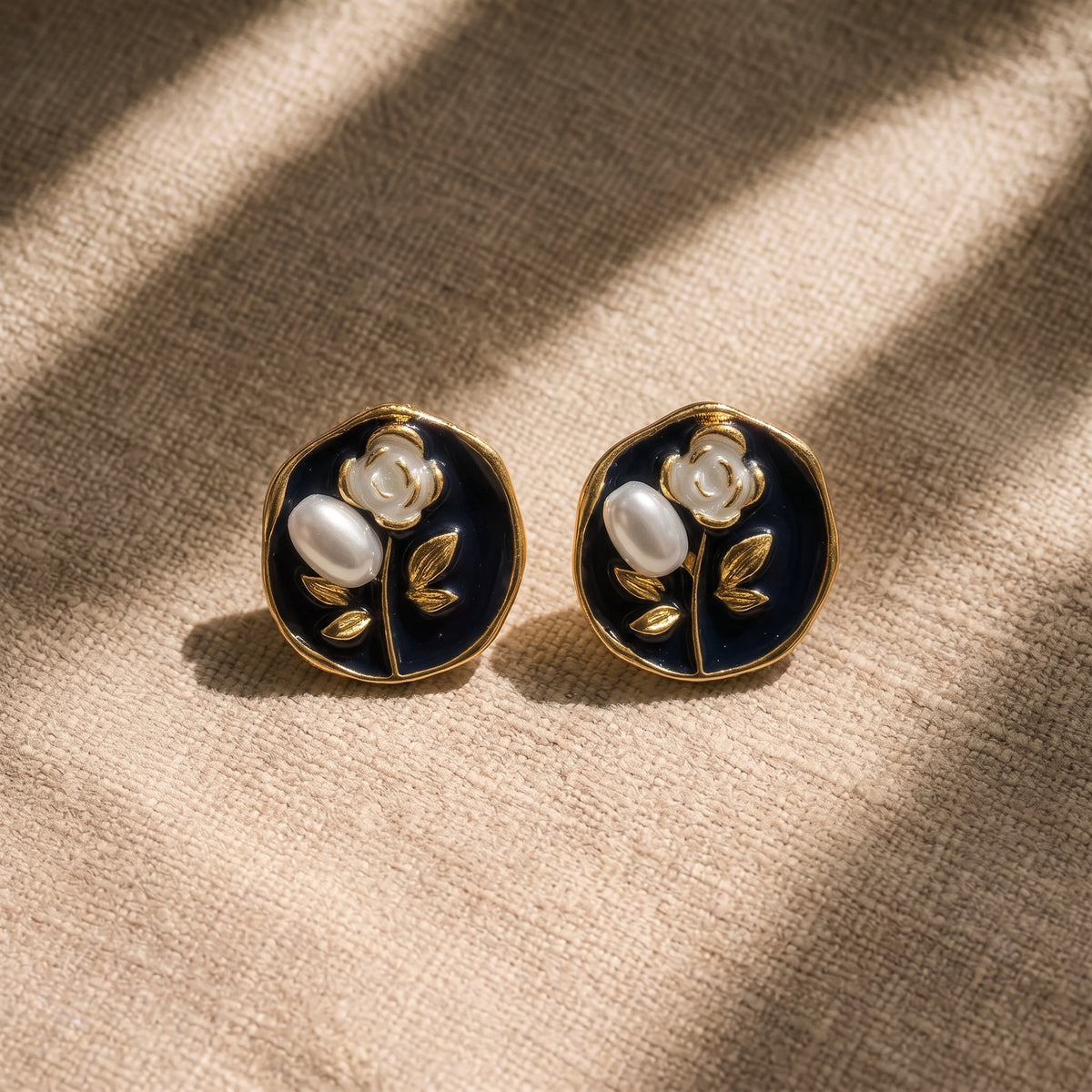 FLORAL STUDS ROUND